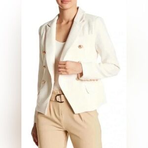 Ivory blazer NWT! Beautiful cut. Romeo + Juliet